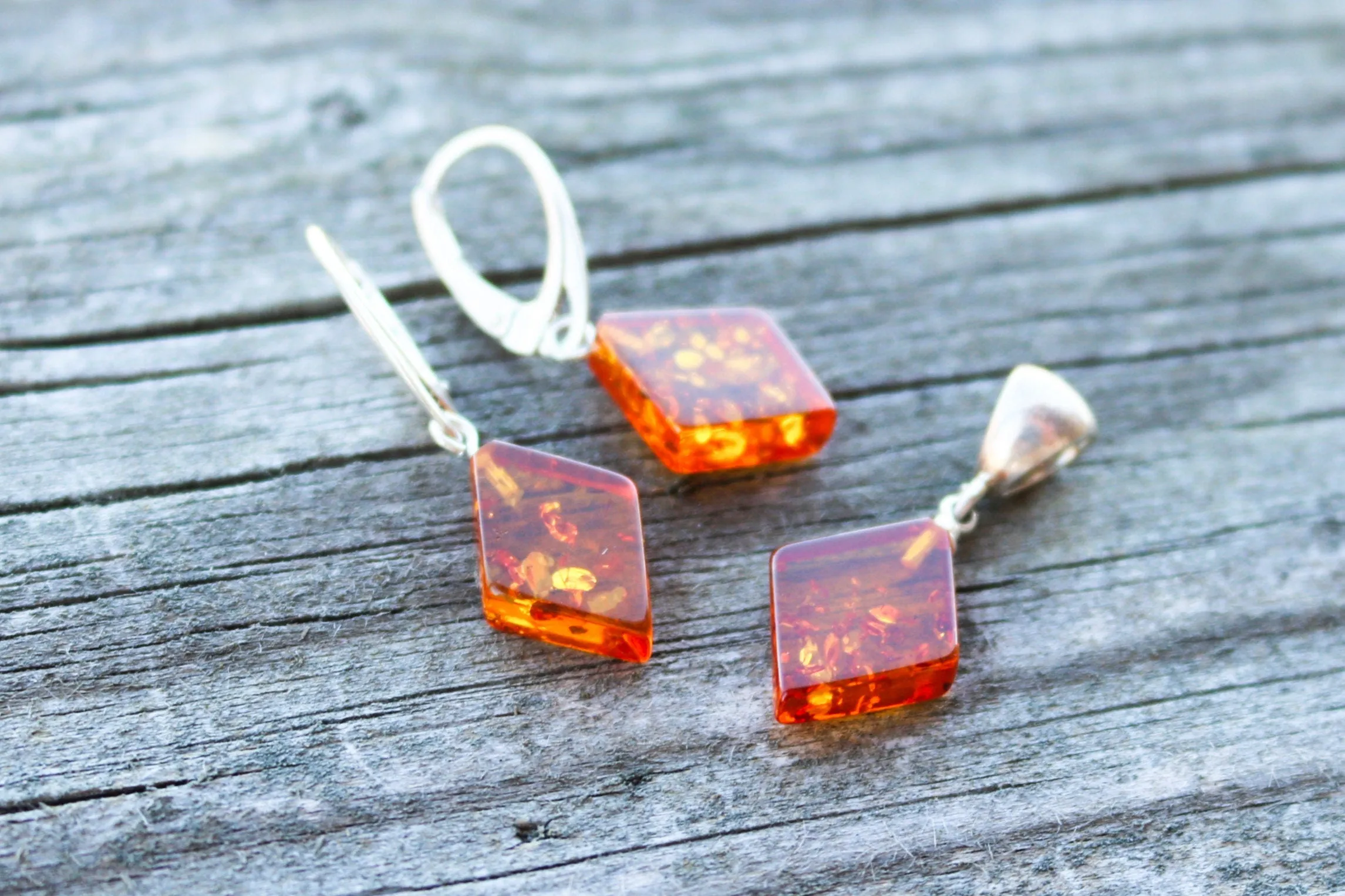 Baltic Amber Jewelry Set Honey Pendand Earrings Diamond Natural 3.9 gram 925 Silver