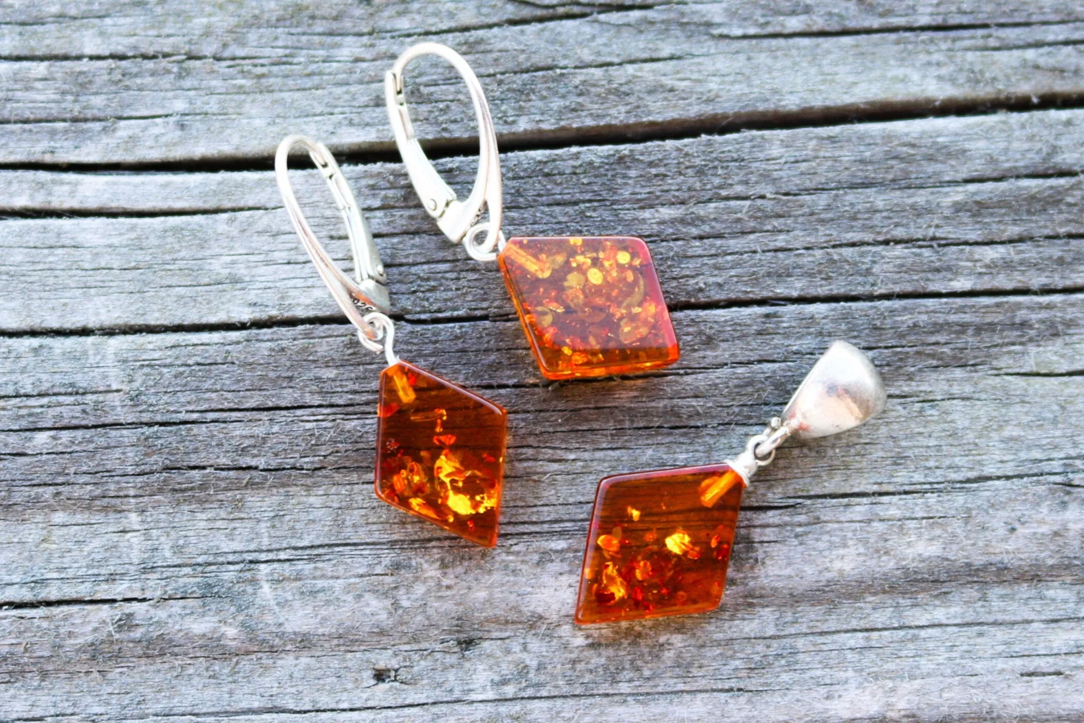 Baltic Amber Jewelry Set Honey Pendand Earrings Diamond Natural 3.9 gram 925 Silver