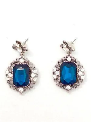 CHANDELIER EARRING