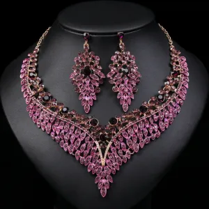 Elegant Retro Necklace & Earrings Set – A Touch of Timeless Glamour