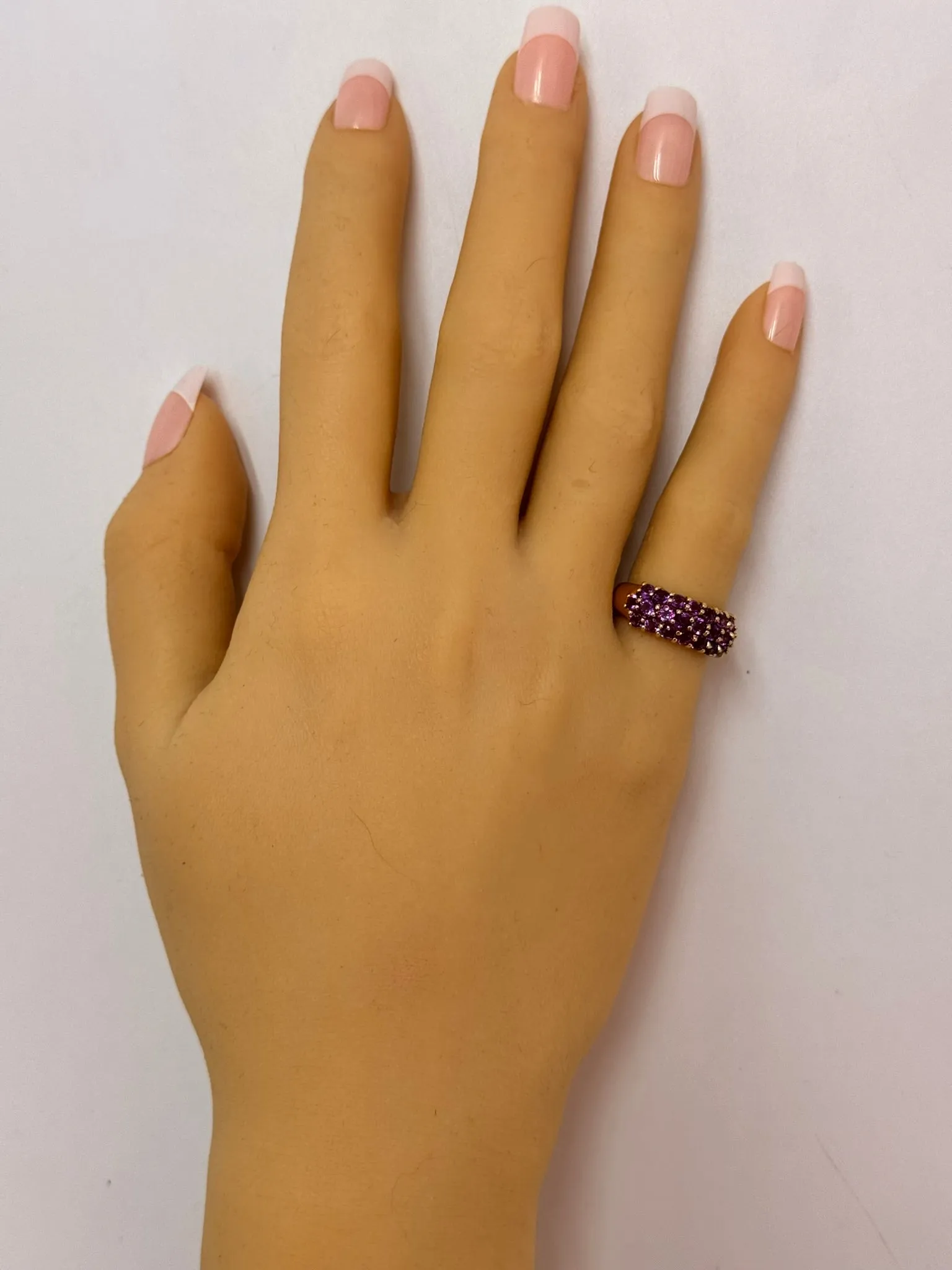 Elegant Yellow Gold Amethyst Ring - Radiant and Refined