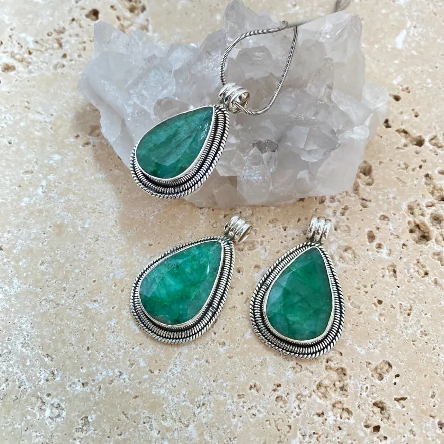 Emerald Quartz Teardrop Pendant - Phoenix