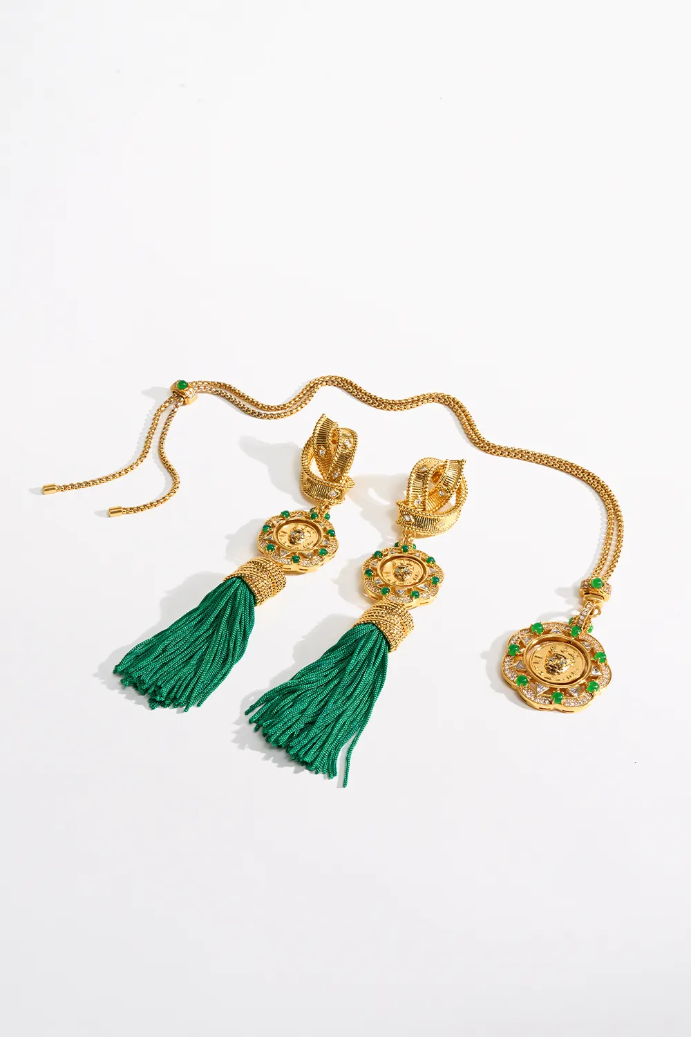 FIERCE FOLKLORE PENDANT TASSEL EARRINGS GOLD