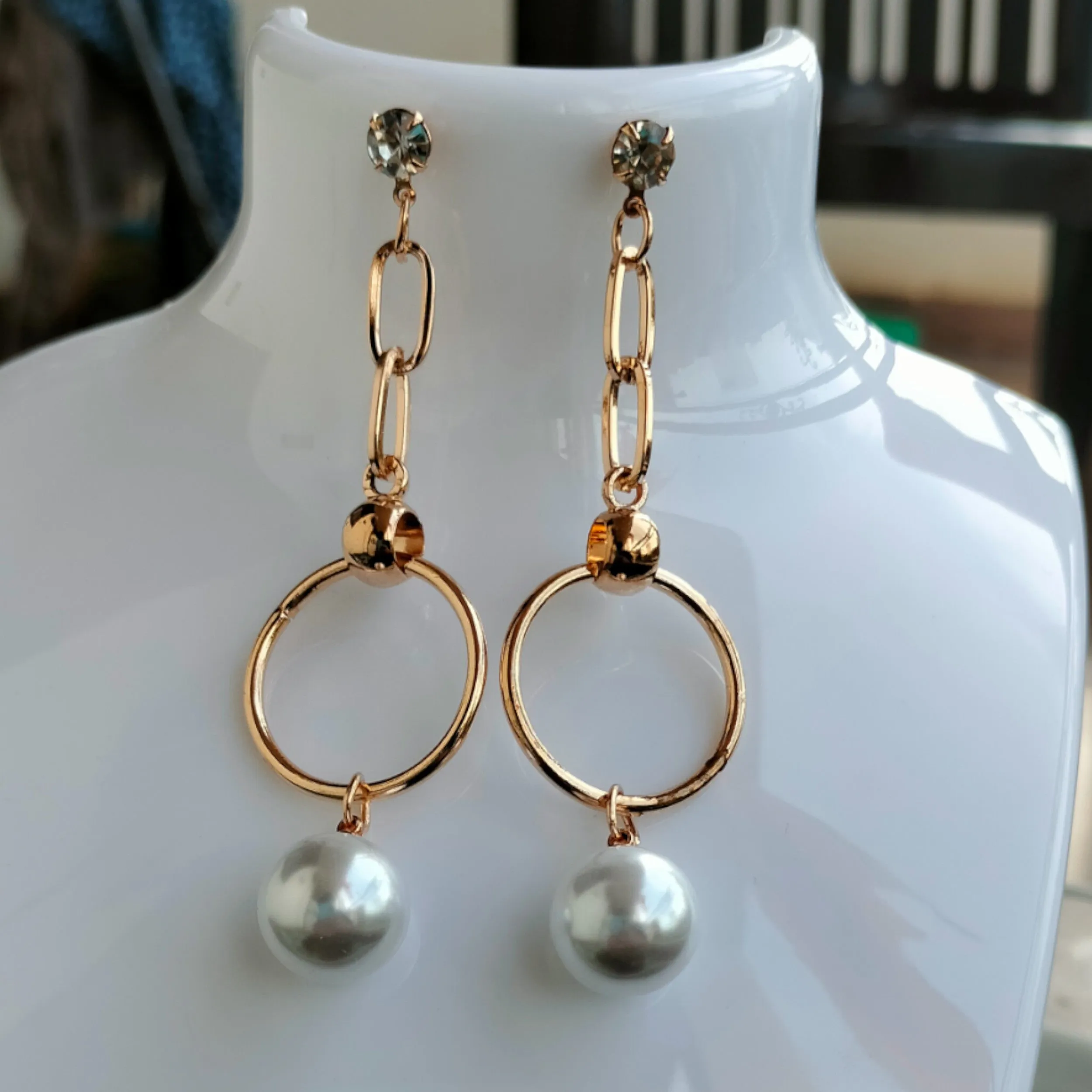 Jewelestia Pearl Cascade Earrings