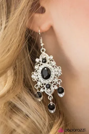 Paparazzi Earring ~ Must Be Royal - Black