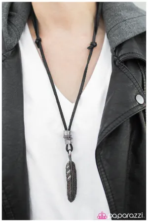 Paparazzi Necklace ~ Looking Fly  - Black