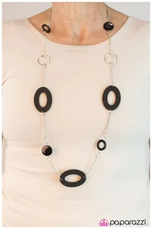 Paparazzi Necklace ~ See the Distinction? - Black