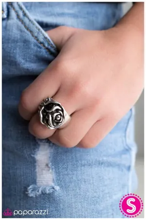 Paparazzi Ring ~ Beauty and the Beast - Black