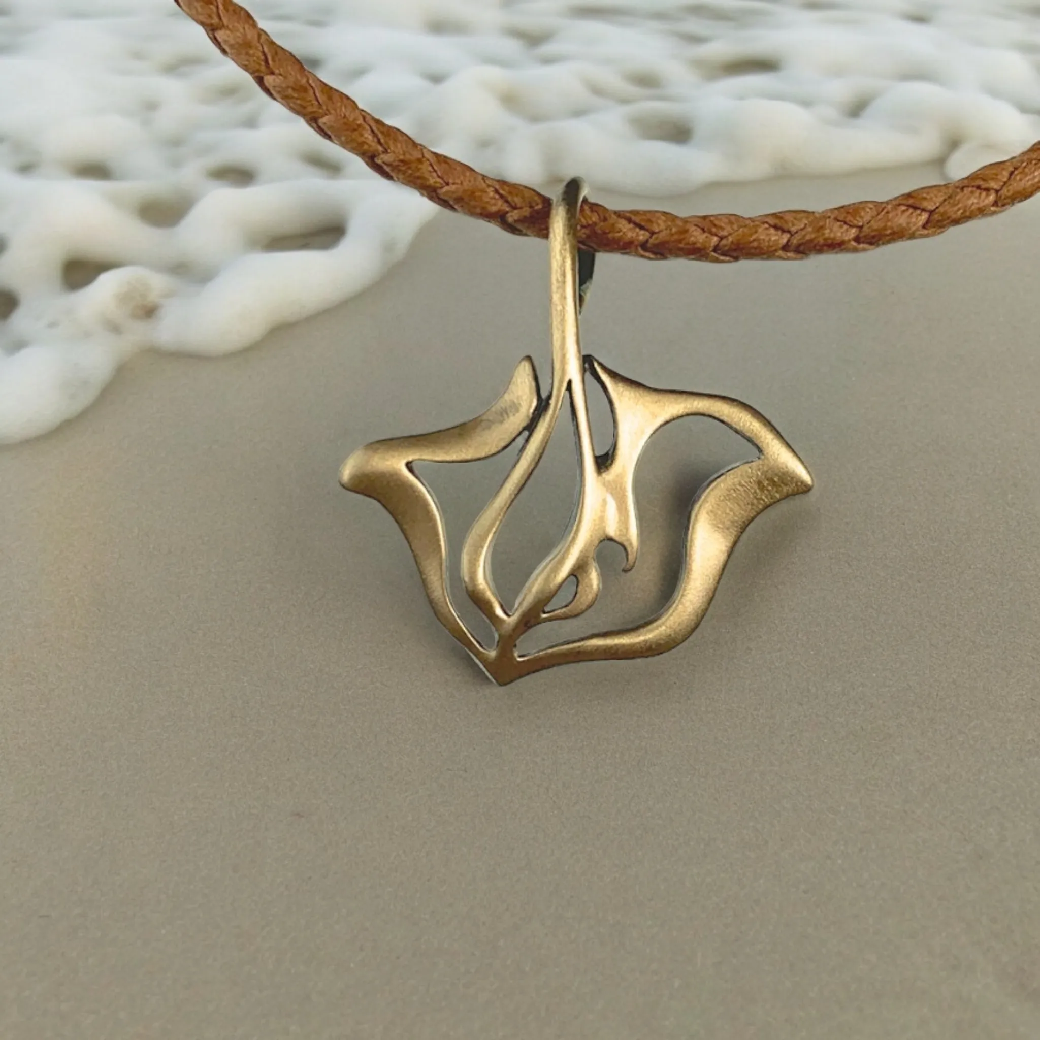 Stingray Necklace for Women Bronze- Stingray Pendant for Women, Stingray Jewelry, Stingray Pendant, Scuba Diving Jewelry, Bronze Jewelry